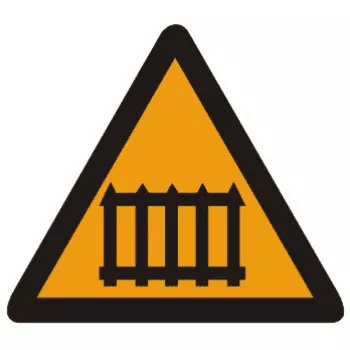 有人看守铁路道口